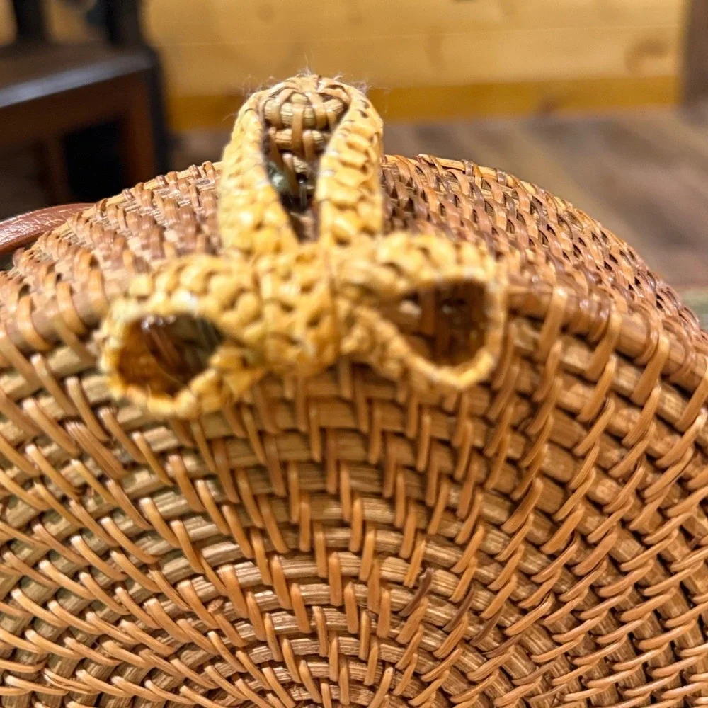 Round Woven Rattan‎ Crossbody Bag Natural Tan Wicker Circle Purse Floral Lining